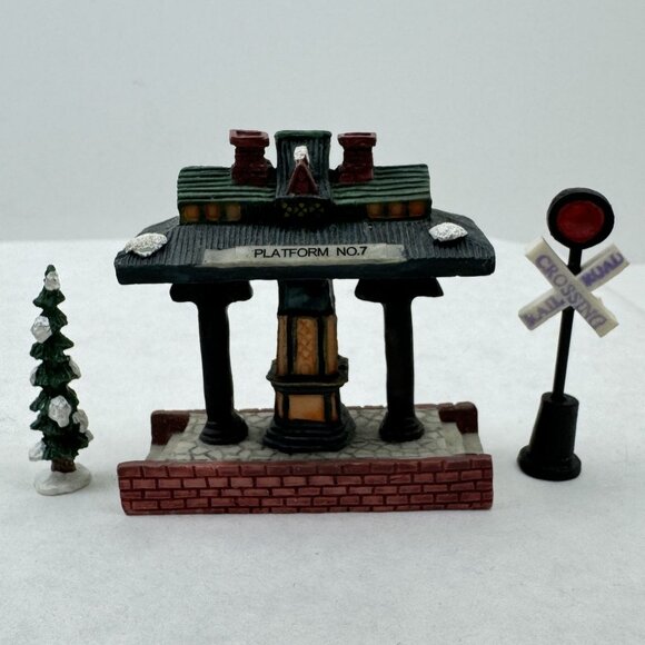 Vintage 1996 Dickens Sugar Creek County Mini Christmas Village Accessories 8 Pcs - Picture 2 of 14